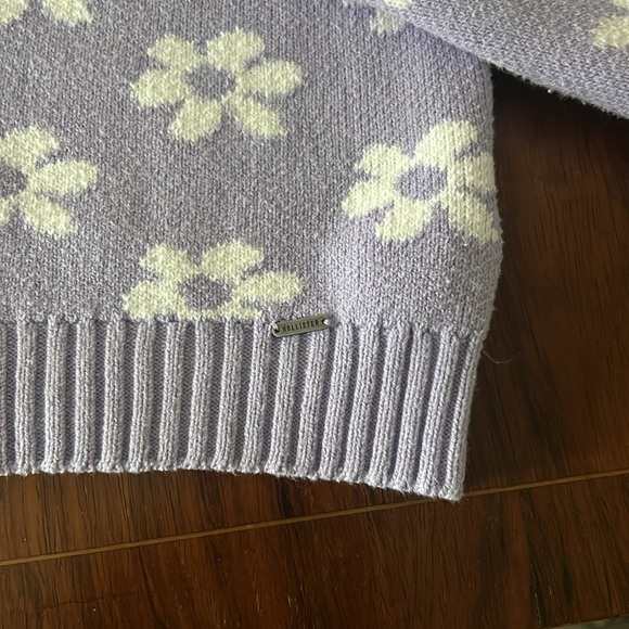 V Neck Cardigan - Picture 3 of 5